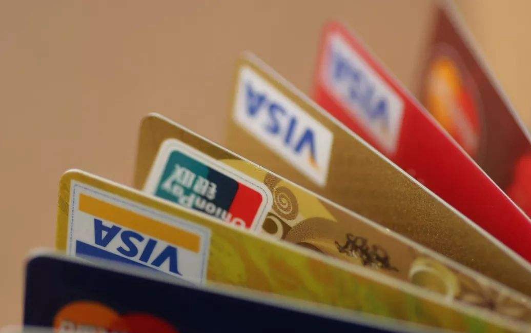 沈阳信用卡提现垫还逾期会面临什么样的后果？