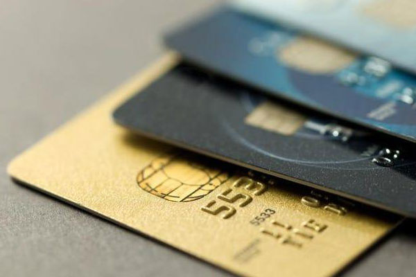 沈阳信用卡垫还中心转变：为何年轻人逐渐弃信用卡