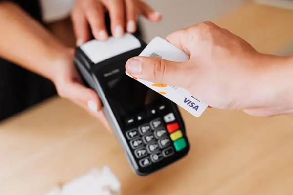 沈阳信用卡代垫还公司提醒您信用卡智能还款究竟是省钱还是坑钱，隐形风险不能忽视